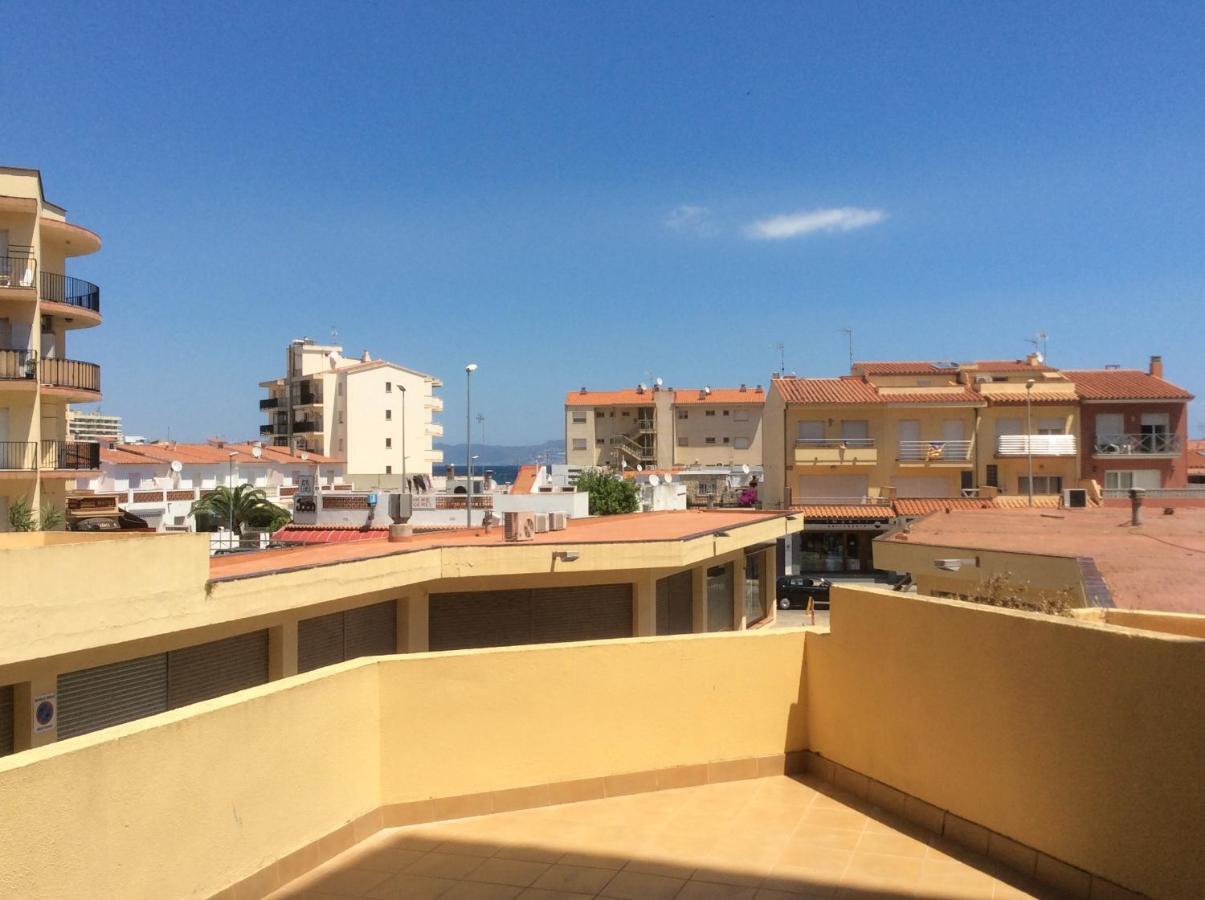 Apartamento Mar Blau L' Escala Habitación foto